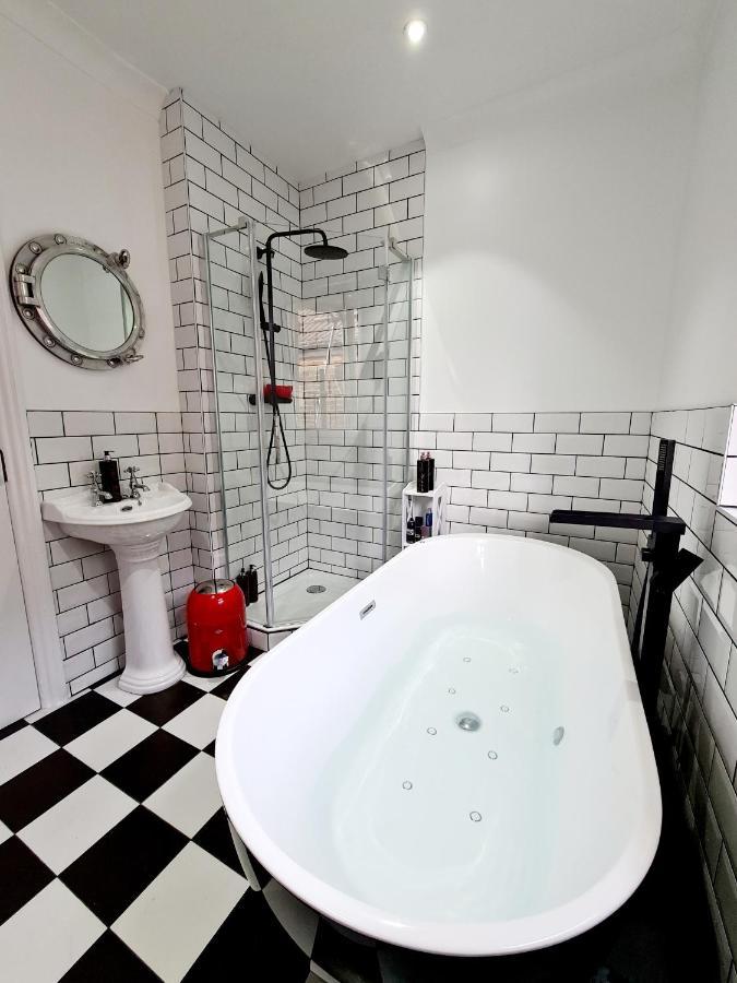 Southsea Royale James Bond 3 Bed Cool Penthouse, Seafront Parking Portsmouth Luaran gambar