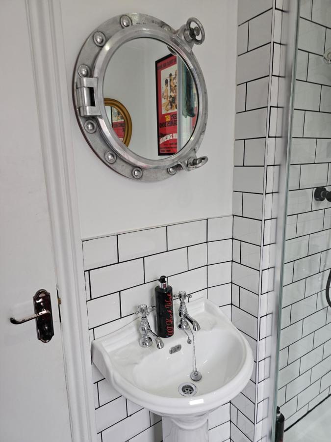 Southsea Royale James Bond 3 Bed Cool Penthouse, Seafront Parking Portsmouth Luaran gambar